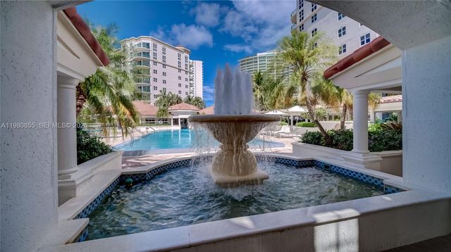 20000 E Country Club Dr 512, Aventura, FL 33180