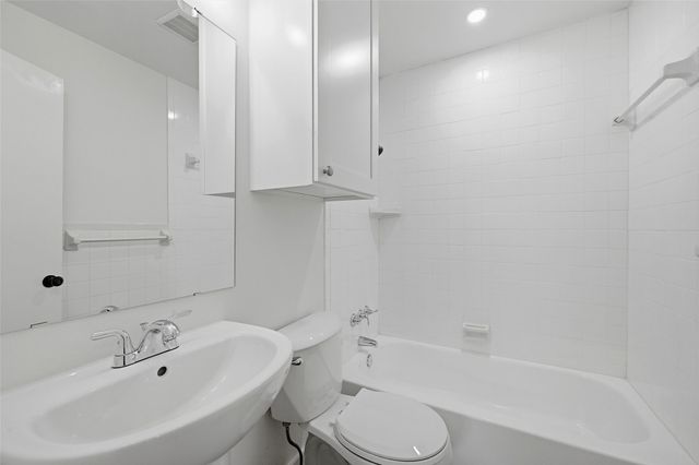 104 N Imperial Drive, Denison, TX 75020