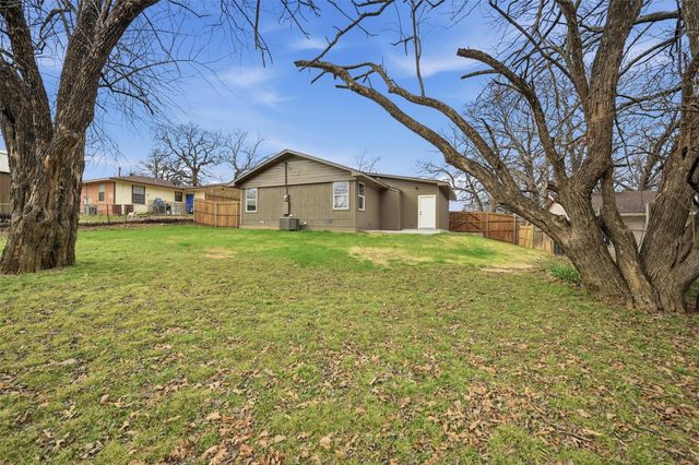 104 N Imperial Drive, Denison, TX 75020
