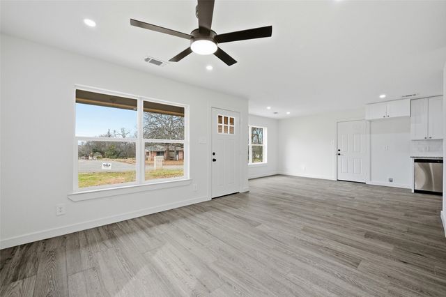 104 N Imperial Drive, Denison, TX 75020