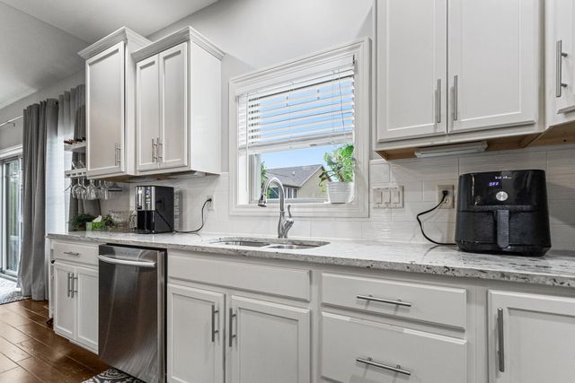 1604 Kassen Avenue, Mahomet, IL 61853