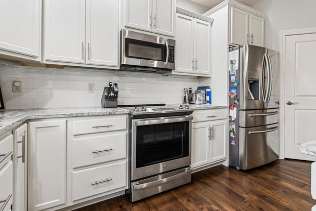 1604 Kassen Avenue, Mahomet, IL 61853