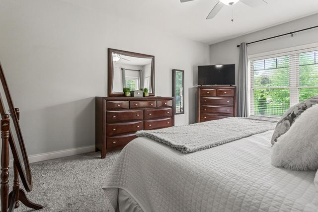 1604 Kassen Avenue, Mahomet, IL 61853