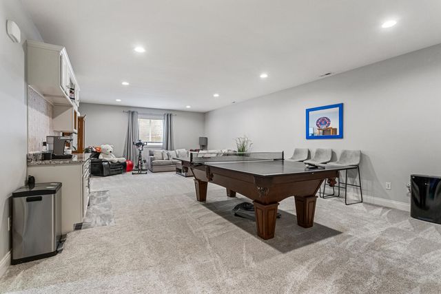 1604 Kassen Avenue, Mahomet, IL 61853