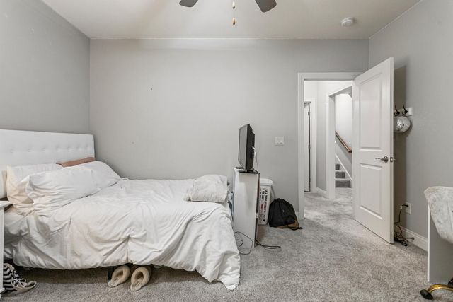 1604 Kassen Avenue, Mahomet, IL 61853