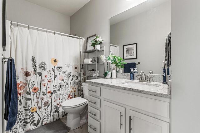 1604 Kassen Avenue, Mahomet, IL 61853