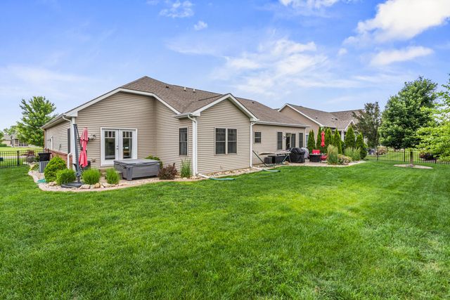 1604 Kassen Avenue, Mahomet, IL 61853