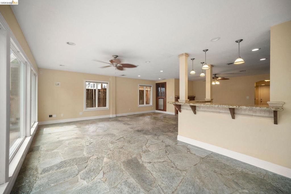 Image 16 of property listing at 2002 Montauk Ct, Discovery Bay, CA 94505