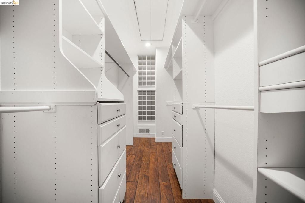 Image 24 of property listing at 2002 Montauk Ct, Discovery Bay, CA 94505