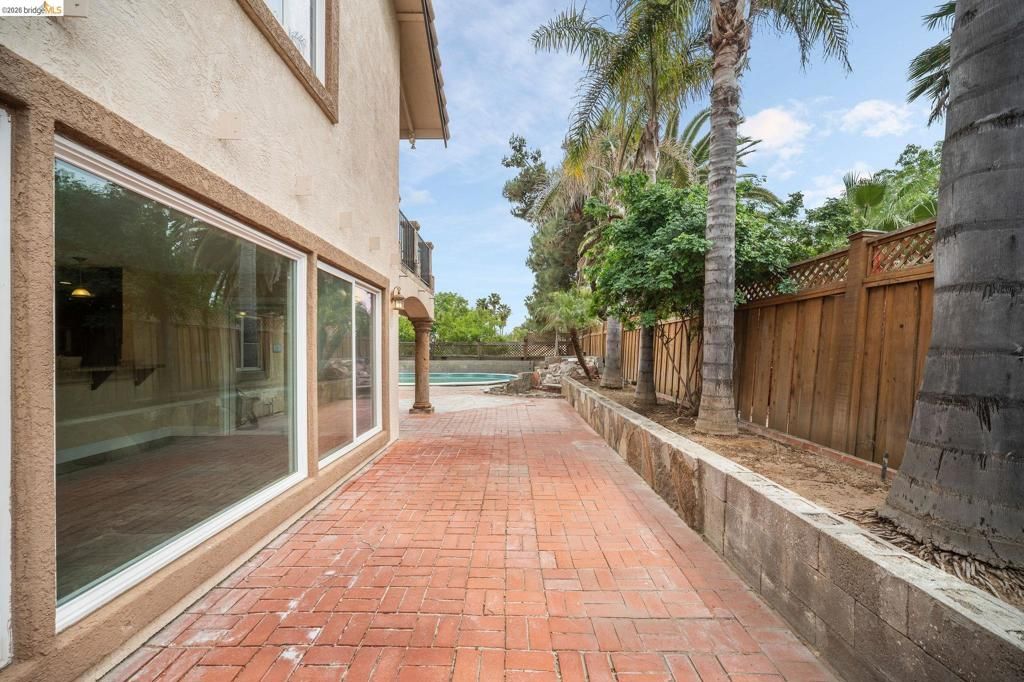 Image 39 of property listing at 2002 Montauk Ct, Discovery Bay, CA 94505