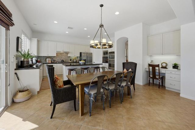 48224 Big Horn Drive, La Quinta, CA 92253