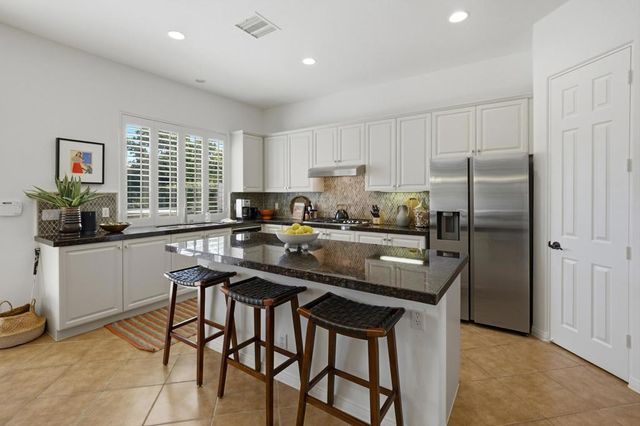 48224 Big Horn Drive, La Quinta, CA 92253
