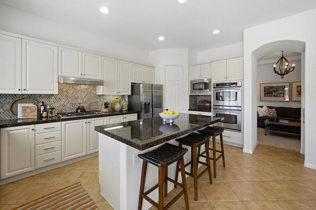 48224 Big Horn Drive, La Quinta, CA 92253