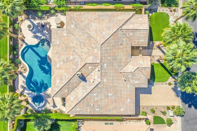 48224 Big Horn Drive, La Quinta, CA 92253