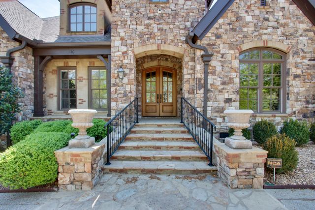 110 Stream Valley Blvd, Franklin, TN 37064