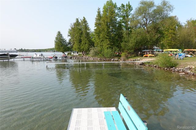 000 Buckridge Court, Milton Township, MI 49676