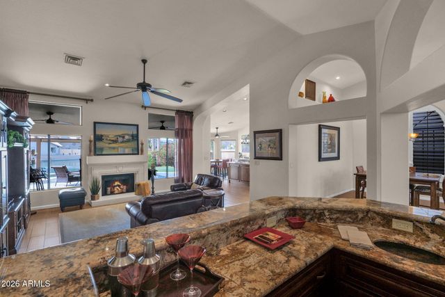 518 S LAGOON Drive, Gilbert, AZ 85233