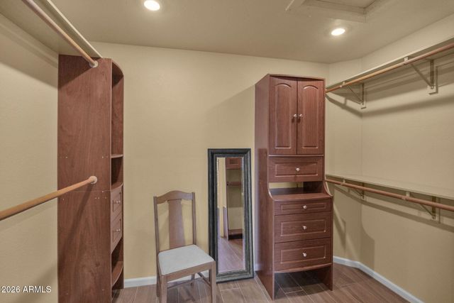 518 S LAGOON Drive, Gilbert, AZ 85233