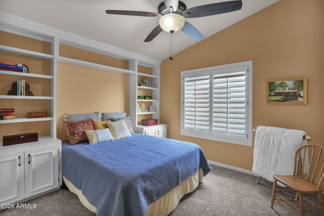 518 S LAGOON Drive, Gilbert, AZ 85233