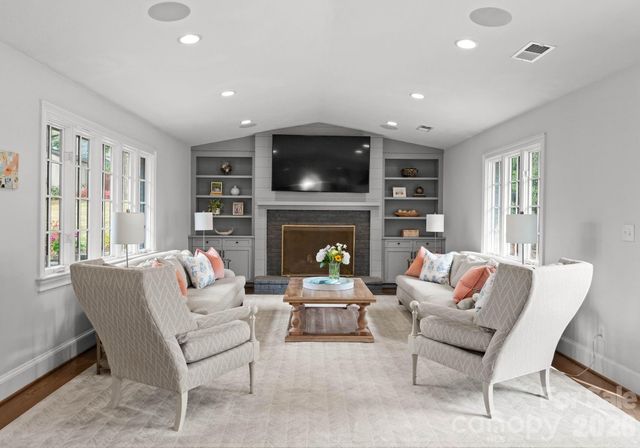 1843 Maryland Avenue, Charlotte, NC 28209