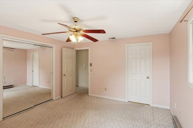 76 Redwood Dr, Agawam, MA 01001