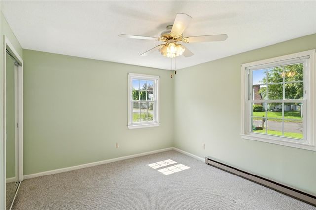 76 Redwood Dr, Agawam, MA 01001