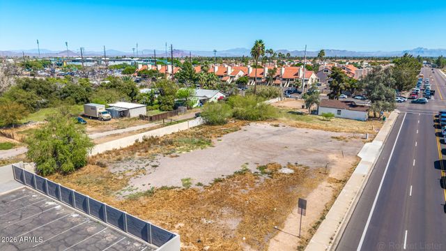 1106 N CENTER Street, Mesa, AZ 85201