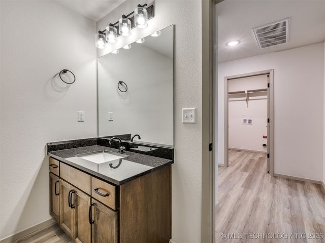 14757 S College Place, Bixby, OK 74008