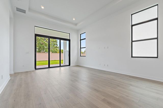 308 SE VIA SANGRO, Port St Lucie, FL 34952