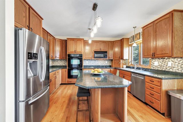 3414 SYNGENTIA WAY, Neenah, WI 54956