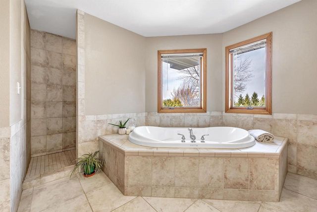 3414 SYNGENTIA WAY, Neenah, WI 54956