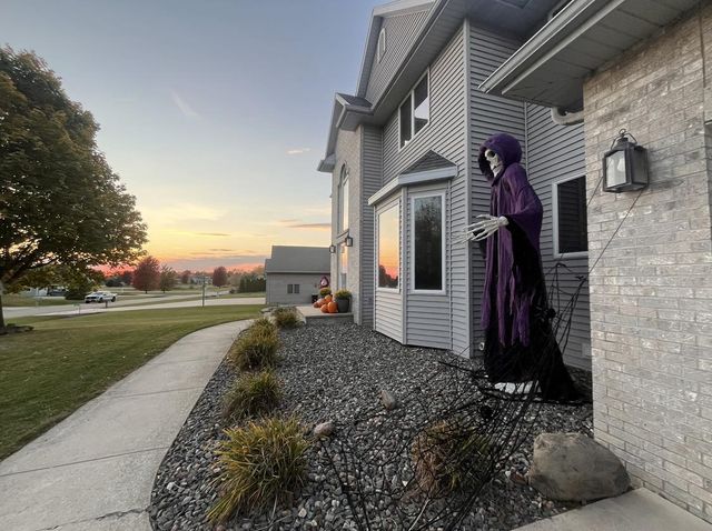 3414 SYNGENTIA WAY, Neenah, WI 54956