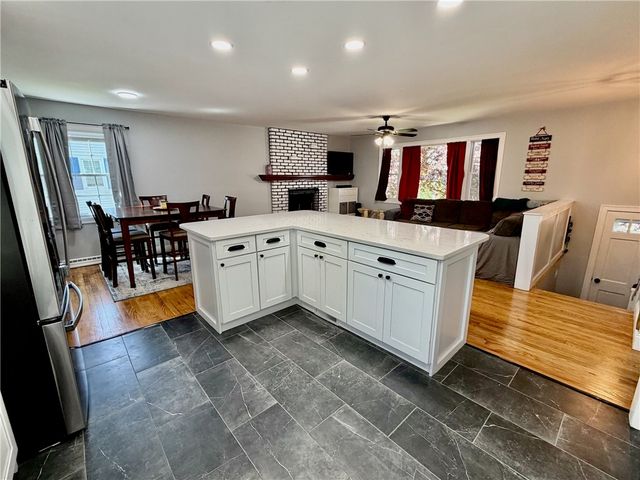 770 Metacom Avenue, Bristol, RI 02809