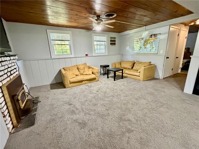 770 Metacom Avenue, Bristol, RI 02809