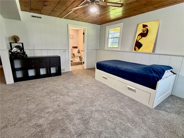 770 Metacom Avenue, Bristol, RI 02809