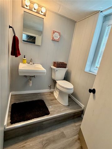 770 Metacom Avenue, Bristol, RI 02809