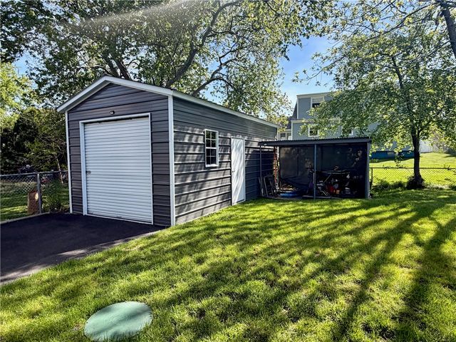770 Metacom Avenue, Bristol, RI 02809