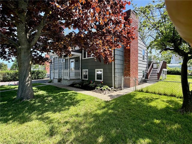 770 Metacom Avenue, Bristol, RI 02809