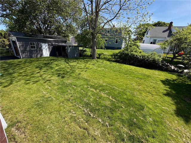 770 Metacom Avenue, Bristol, RI 02809
