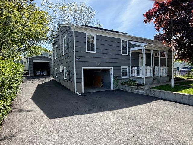 770 Metacom Avenue, Bristol, RI 02809