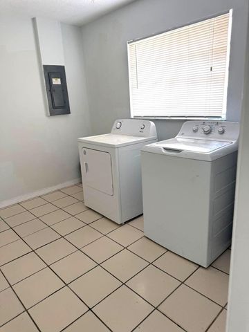 373 NE Orchard Street, Port St. Lucie, Port St Lucie, FL 34983