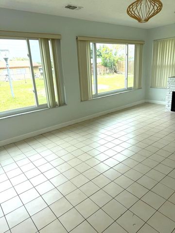 373 NE Orchard Street, Port St. Lucie, Port St Lucie, FL 34983