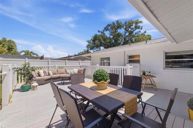 6477 33RD AVENUE N, St Petersburg, FL 33710