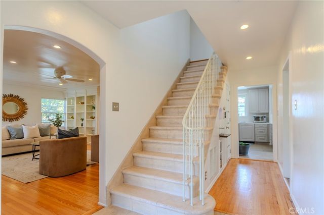1125 Glenwood Road, Glendale, CA 91202