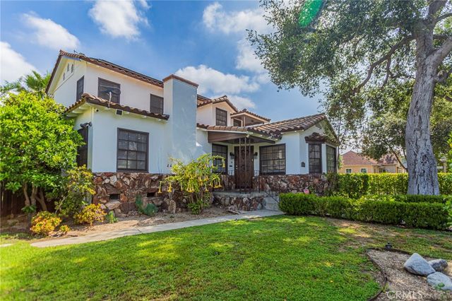 1125 Glenwood Road, Glendale, CA 91202