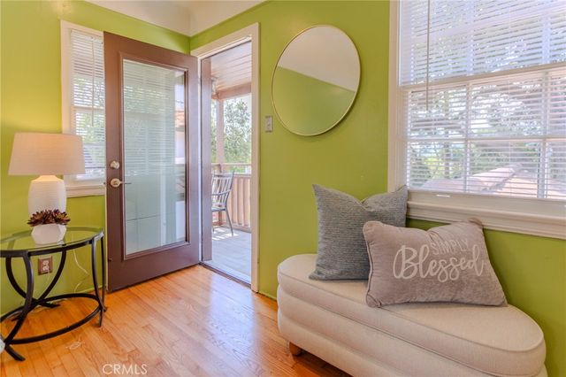 1125 Glenwood Road, Glendale, CA 91202