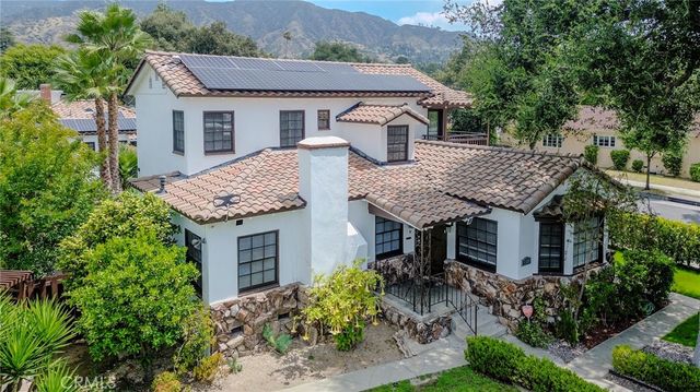 1125 Glenwood Road, Glendale, CA 91202