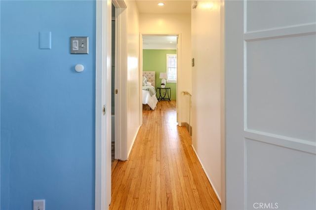 1125 Glenwood Road, Glendale, CA 91202