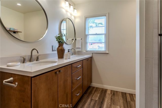 1125 Glenwood Road, Glendale, CA 91202