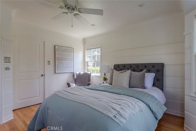 1125 Glenwood Road, Glendale, CA 91202